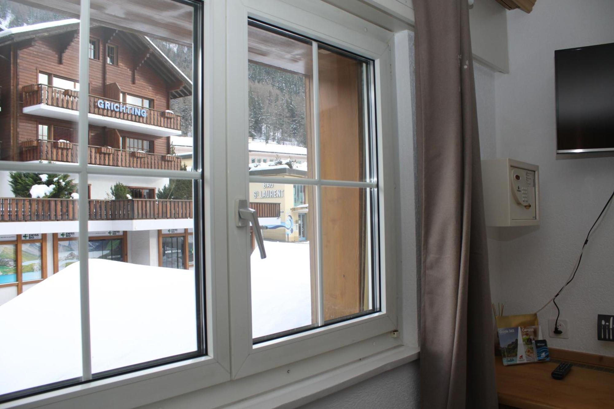 Grichting Hotel & Serviced Apartments Leukerbad Exterior photo