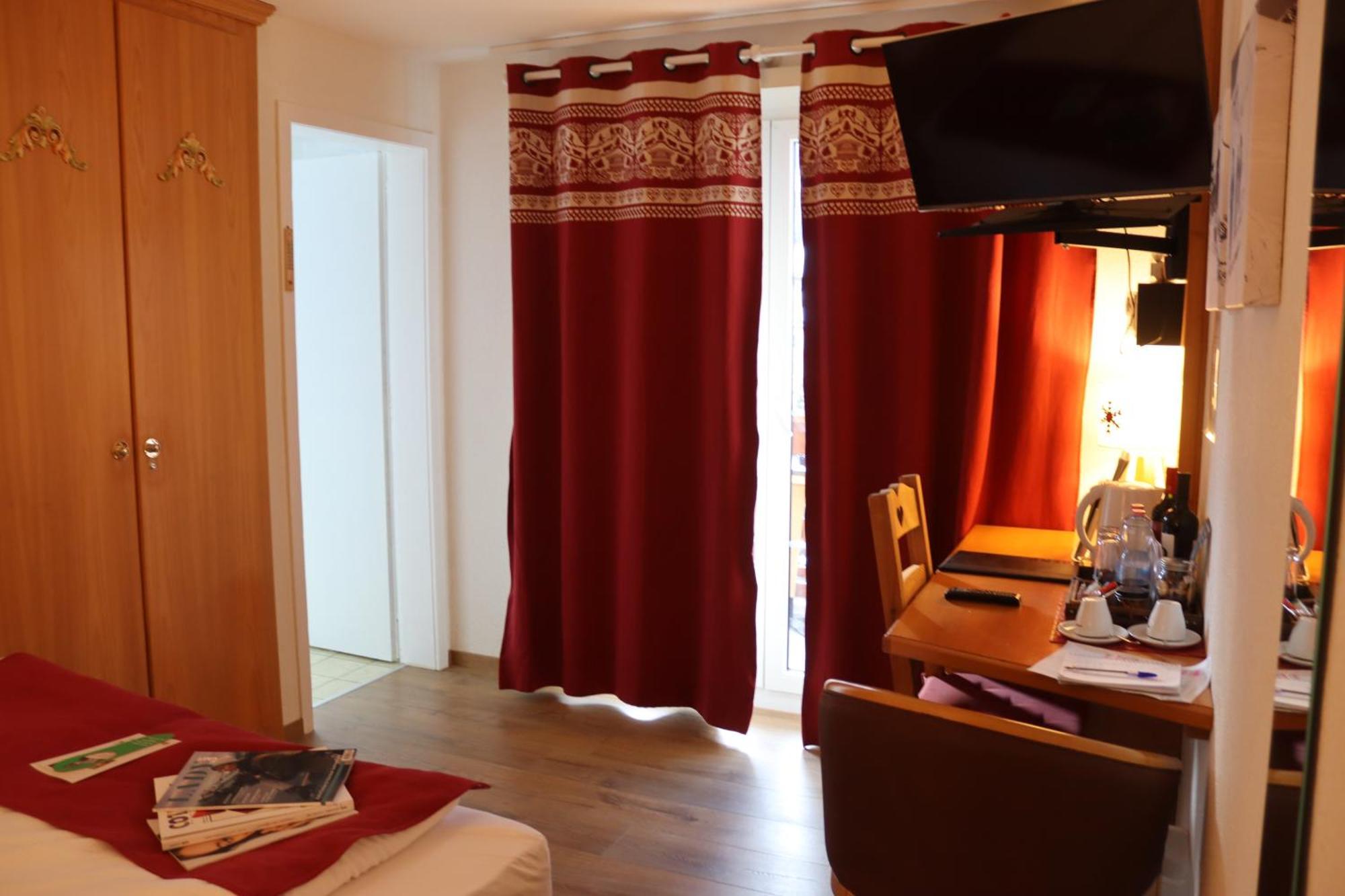 Grichting Hotel & Serviced Apartments Leukerbad Exterior photo