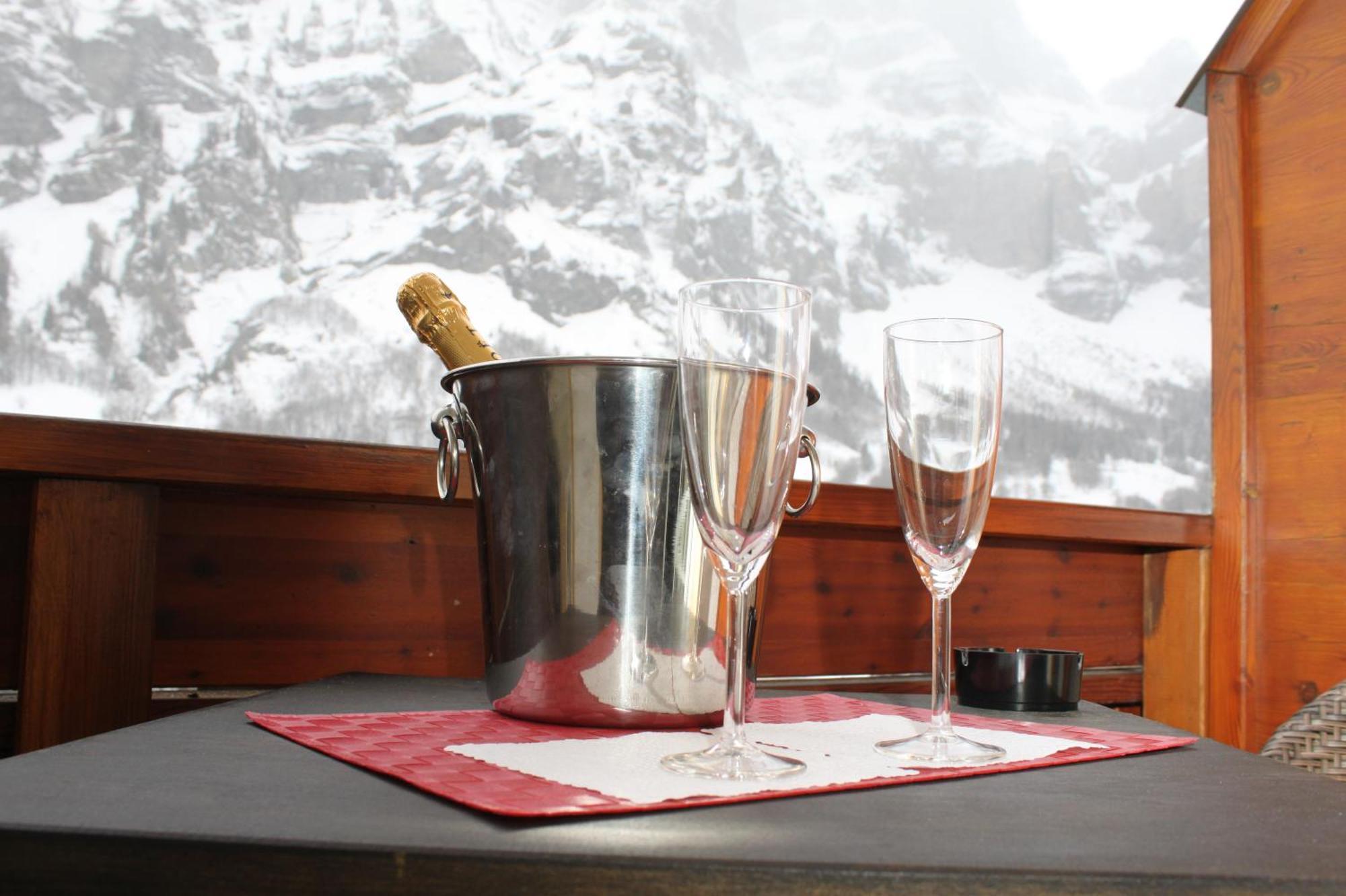 Grichting Hotel & Serviced Apartments Leukerbad Exterior photo